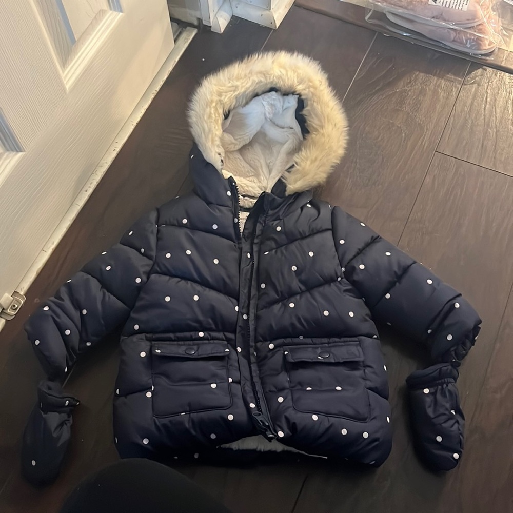 Baby winter jacket. Great condition. 9-12 months. Navy blue